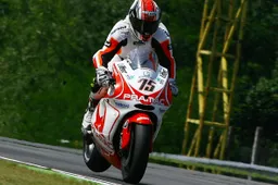 MotoGP: Mattia Pasini prova la Ducati "Ma resto in 250"