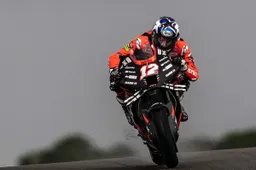 MotoGP, Vinales avverte Aprilia: "Sul futuro deciderò con la testa"