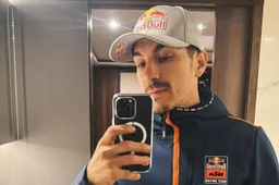 MotoGP, Maverick Vinales sfida Ducati: "E' il lato oscuro..."