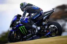 MotoGP Phillip Island, Warm Up: Viñales al top, Oliveira unfit