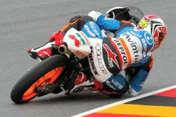 Moto3 Sachsenring Prove 3: vola Vinales, risale Fenati