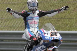 125cc: terza vittoria stagionale per Maverick Vinales