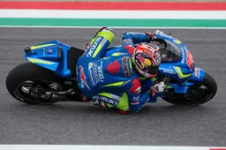MotoGP Mugello Warm Up: Vinales 1°, Lorenzo motore in fumo