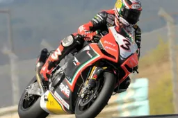 Max Biaggi oggi a Vallelunga per svelare il proprio futuro