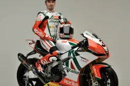 Superbike: Max Biaggi "Mi devo abituare ai nuovi colori"