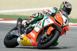 Superbike: Biaggi "L'obiettivo è tenere aperto il mondiale"