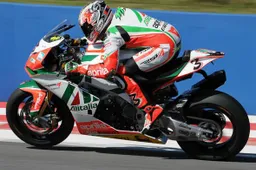 Superbike: Max Biaggi "Siamo carichi e non lo nascondiamo"