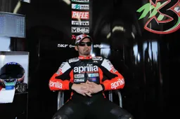 Superbike Valencia Qualifiche 1: Biaggi, Spies, Haga, che lotta!