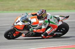 Superbike Aragon Warm Up: Max Biaggi il più veloce