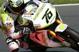 Superbike: Max Neukirchner saluta il team Ten Kate