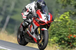 SUPERBIKE*IDM Schleiz Gara 2: doppietta di Max Neukirchner, 4° Lorenzo Lanzi