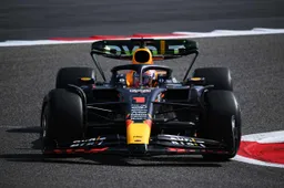 F1 test Bahrain, tempi e classifica a metà day 1: Verstappen subito leader