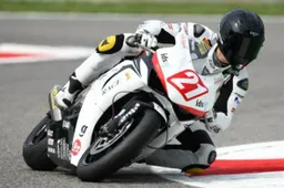 Superstock 1000: Maxime Berger fermato dopo 100 metri