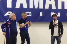 Superbike Marco Melandri-Yamaha: contatto!