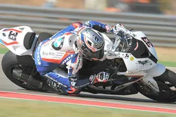 Superbike: i piani BMW 2013, confermati Melandri ed il suo staff