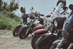 Mercato moto: anche ad agosto una brusca frenata, ma c'è un ma