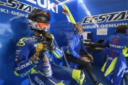 MotoGP UFFICIALE Alex Rins rinnova con Suzuki per altre due stagioni