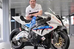 Tourist Trophy: Michael Dunlop punta all'impresa con BMW