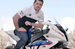Tourist Trophy: ufficiale, Michael Dunlop correrà con BMW al TT 2014