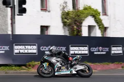 Via al TT 2023: primi 130 e record all'Isola di Man