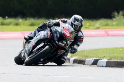 Northwest 200 Le BMW volano tra villaggi, rotonde e marciapiedi