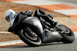 BSB: Michael Laverty subito veloce con la Yamaha R1