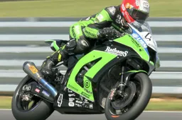 BSB: protagonisti del British Superbike al via di Macau