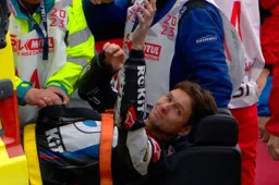 SBK, van der Mark operato dopo il botto ad Assen: quando tornerà?