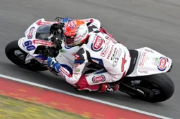 Supersport Portimao Prove 2: Michael van der Mark leader