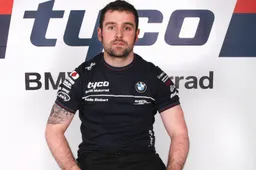TT: Michael Dunlop firma con Tyco BMW!