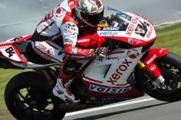 Superbike Magny Cours Qualifiche 1: Fabrizio svetta su tutti