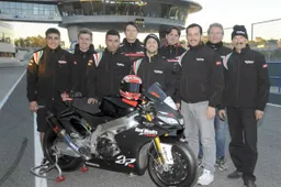 Michel Fabrizio protagonista a Jerez con la Aprilia RSV4