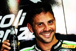 L'ex pilota Superbike: "Piloti e sportivi fermatevi per l'Ucraina"