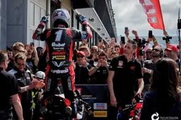 Civ SBK, Michele Pirro domina gara 2 "Devono ancora fare i conti con me"