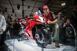 Michele Pirro al CIV Superbike con Barni Racing team by Garage51