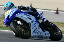 CIV Supersport: vittoria e titolo per Michele Pirro