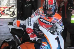 Mick Doohan già in pista a Phillip Island con una Fireblade