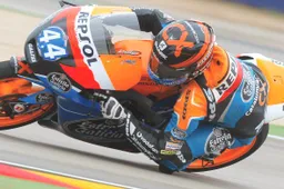 Moto3 Valencia Prove 1: Oliveira comanda su pista bagnata