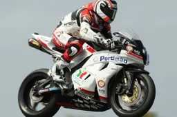 Supersport Phillip Island: Miguel Praia cade in gara