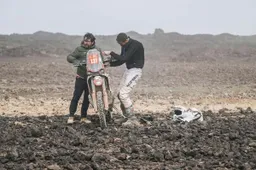 Spirito Dakar: Ottavio Missoni nei guai, l'aiuto arriva dal direttore di gara Castera