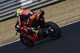 Superbike Jerez: Gara 1, Alvaro Bautista non dà scampo a nessuno