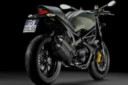 Ducati Monster Diesel arriva nei Ducati Store