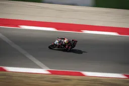 Supersport Portimao: Montella fa la differenza, gara 1 è un monologo