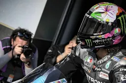 MotoGP: Franco Morbidelli, fiori sul casco. "Non così comune, è il mio carattere"