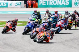 Moto2, Boscoscuro manca il colpaccio: KALEX festeggia il 12° titolo costruttori