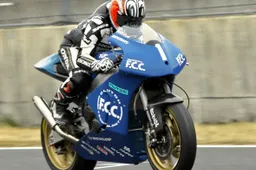 Moto2: presentazione a Motegi, Shinya Nakano prova le moto