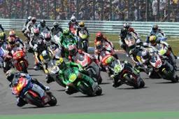 Moto2: tappa a Barcellona con il pienone, 42 piloti al via