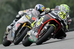 Moto2: Elias campione, a Phillip Island è caccia al "vice"