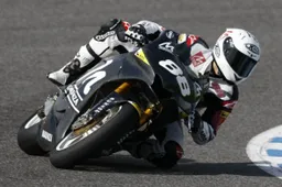 Moto2: il QMMF Racing Team con tre moto a Losail