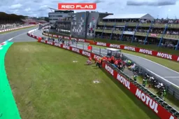 Moto3 Assen: paura per Lunetta e bandiera rossa, vince Rueda